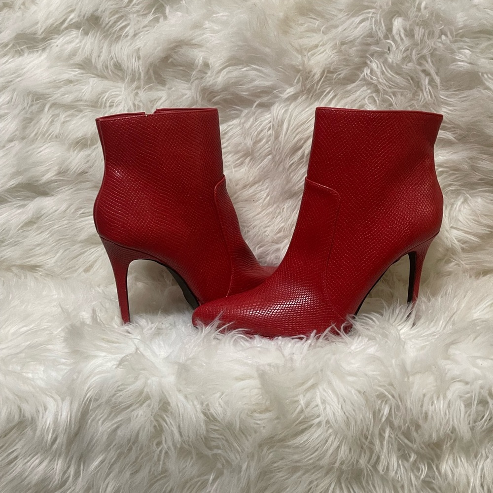 Red booties - Picture 2 of 3